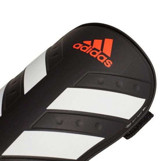 Futbalové chrániče Adidas CW5564