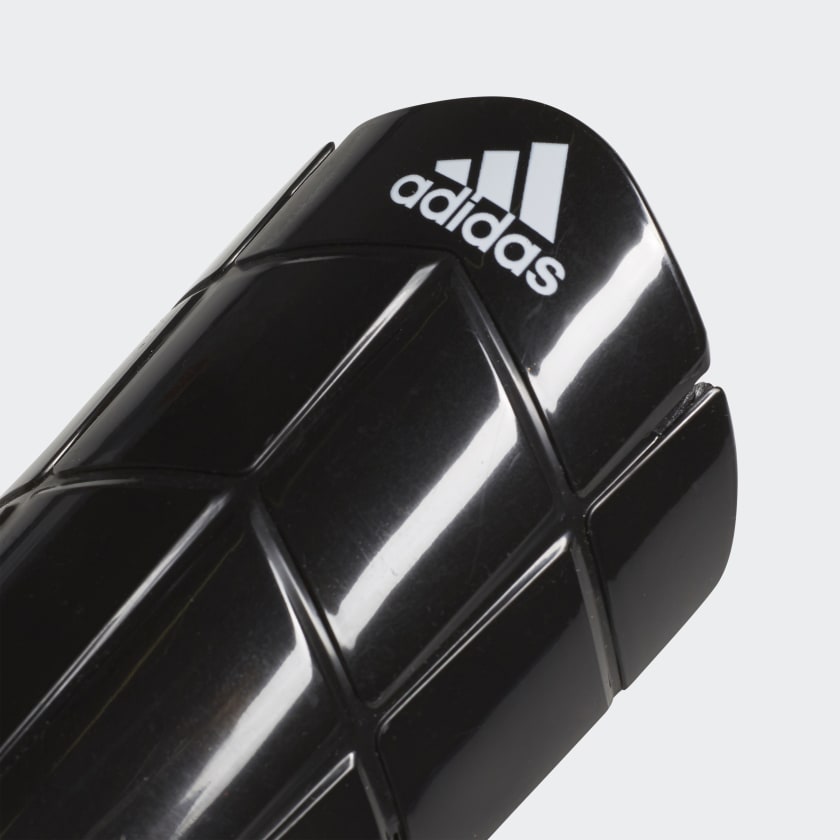 Futbalové chrániče Adidas CW5580