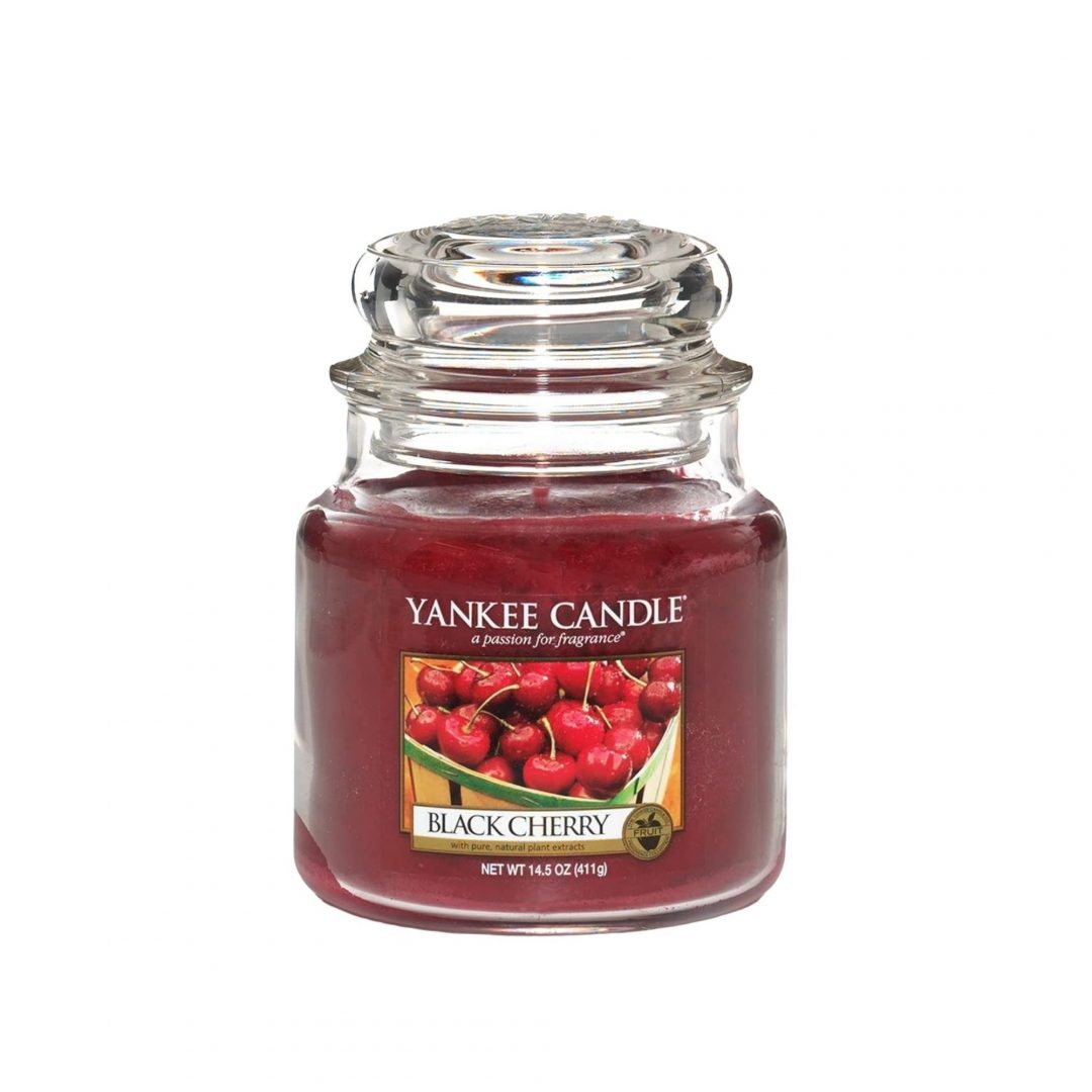 Sviečka stredná Yankee Candle – Red Apple Wreath